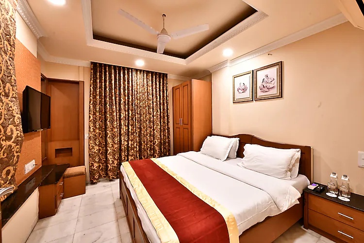 2 BHK at Click White House Residency Vadodara - Photo 1