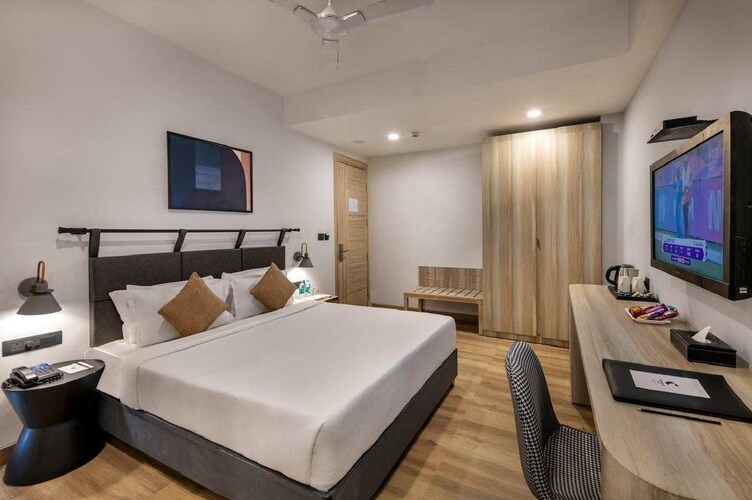 Executive Room at Comfort INN Grand - Photo 2