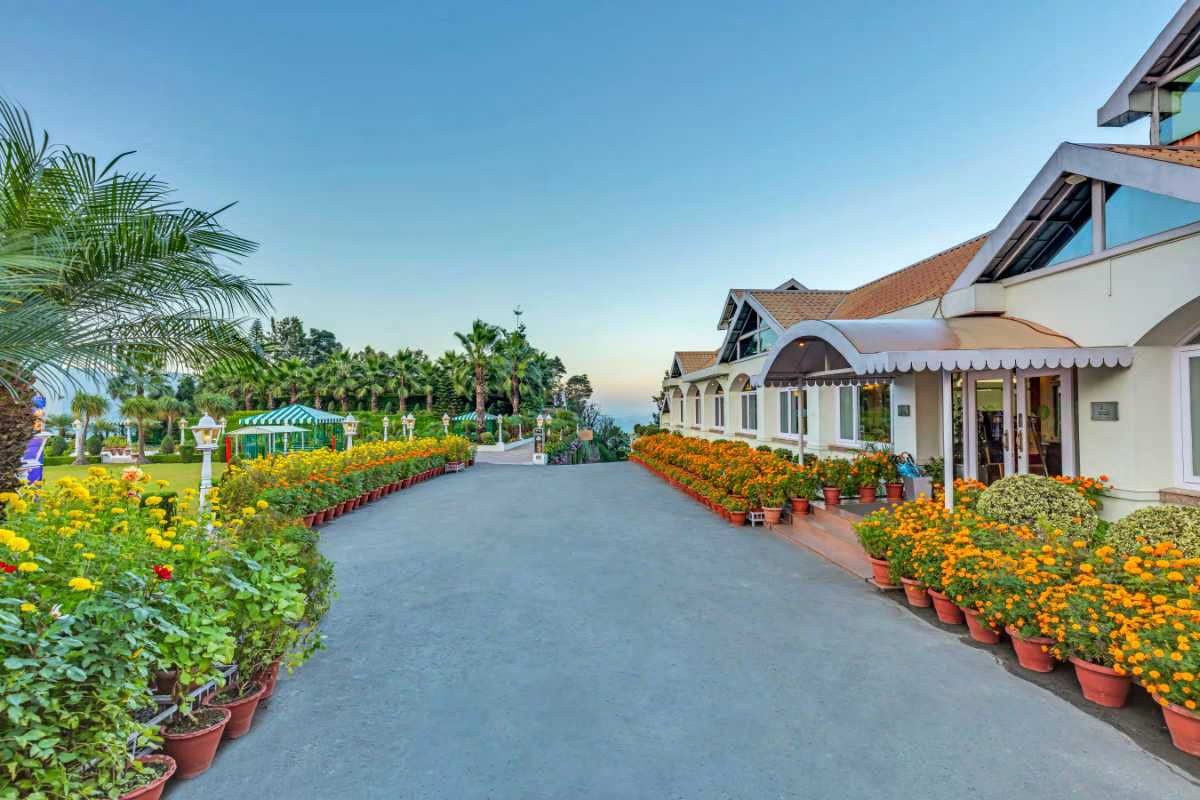 Club Mahindra Resort - Kandaghat, Himachal Pradesh photo 2