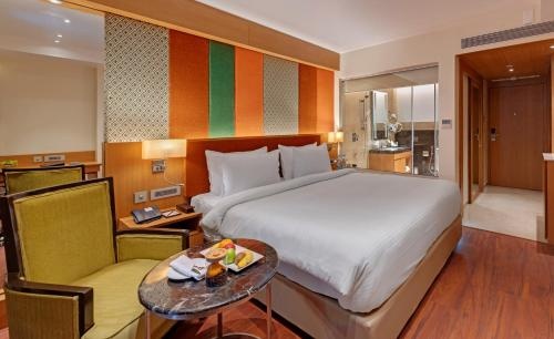 Winter Green Premium Room, 1 King Bed at The Fern - An Ecotel Hotel, Kolhapur - Photo 3