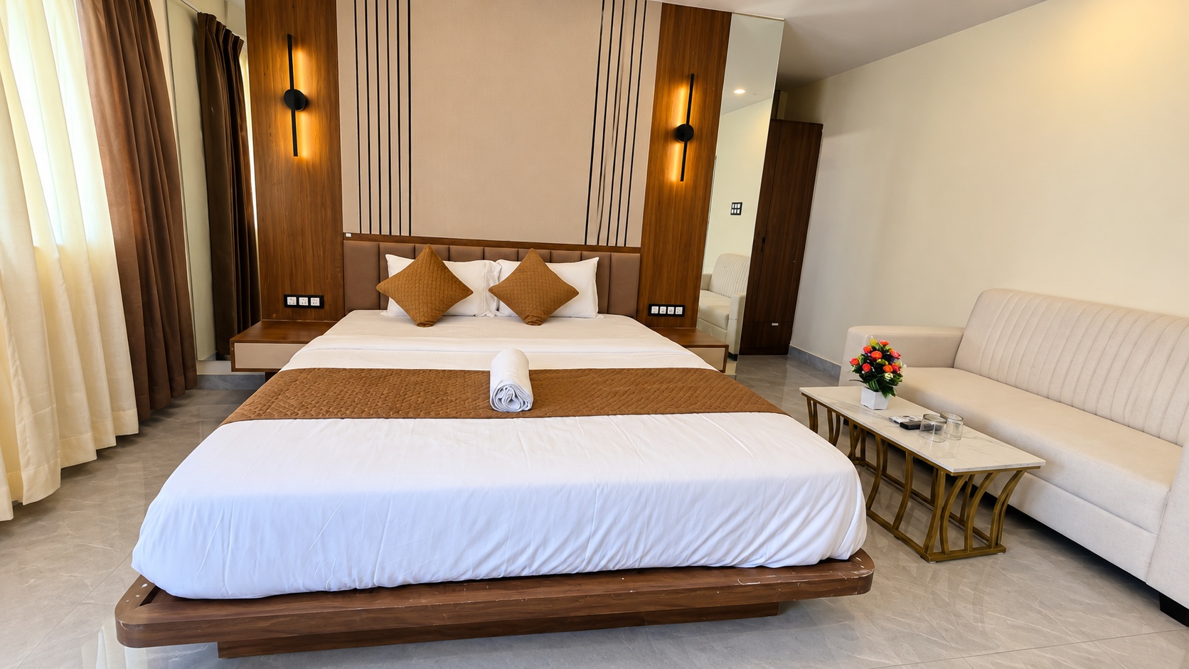 Deluxe at HILL TOP LUXURY LODGE - Photo 2