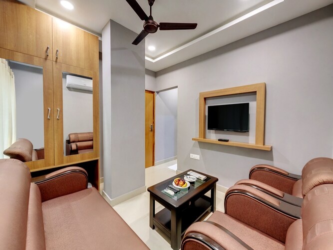 Suite Room at Click Hotel Guwahati - Photo 2