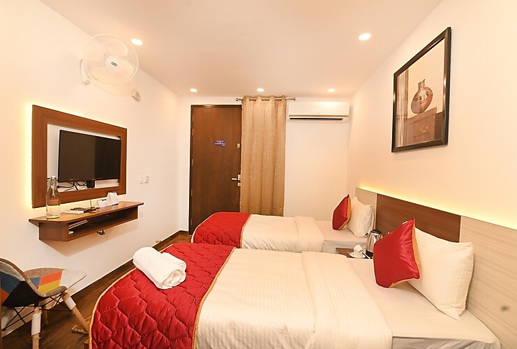 Deluxe Twin Room at The Altruist Business Stays (DLF Phase 3) - Photo 3