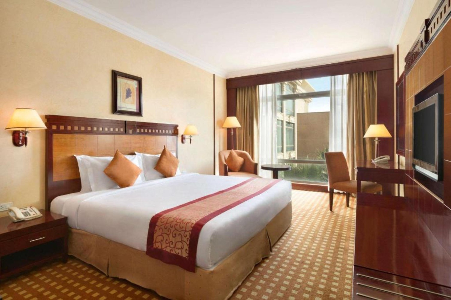 King Executive Suite with City View - Smoking at Ramada by Wyndham Riyadh - Photo 1