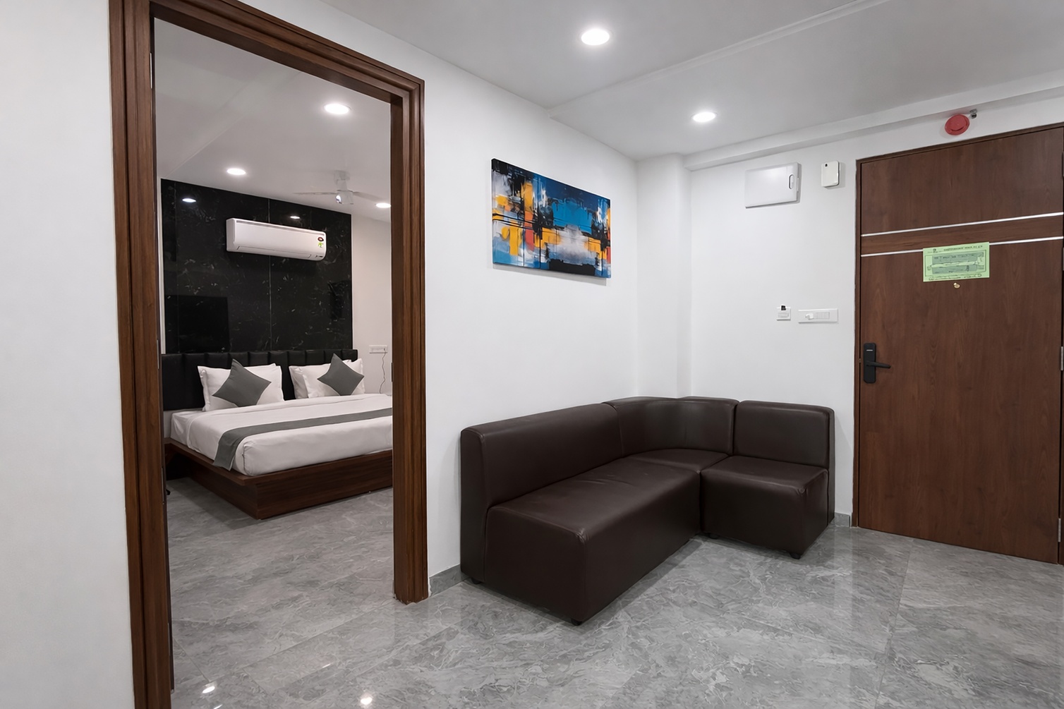 Suite Room at Click Hotel Gachibowli - Hyderabad - Photo 2