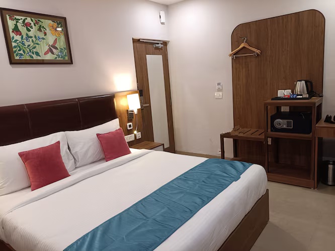 Executive Room at The Beacon Hotel, Vadodara - Photo 2