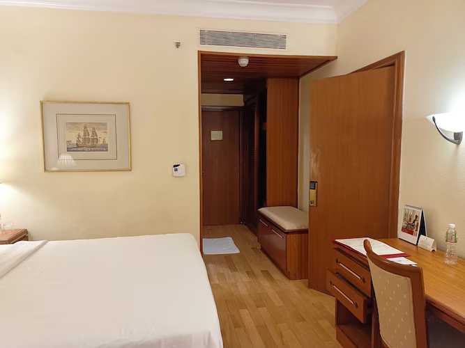 Fern Classic Room, 1 King Bed at The Fern An Ecotel Hotel, Kochi - Photo 2