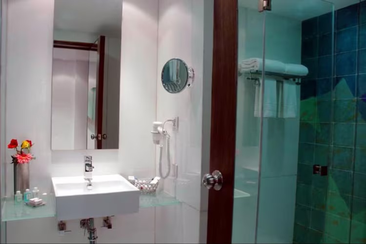 Winter Green Premium Room, 1 King Bed at The Fern Residency, Subhash Bridge, Ahmedabad - Photo 3