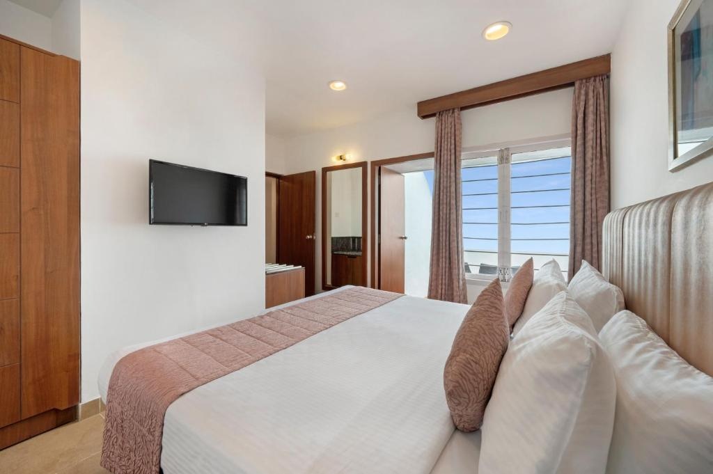 Valley View Privilege suite with Balcony at Sterling Yercaud - Photo 3
