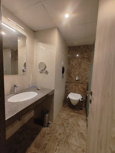 Executive Premium Room at Anaya Beacon Hotel, Jamnagar - Photo 3