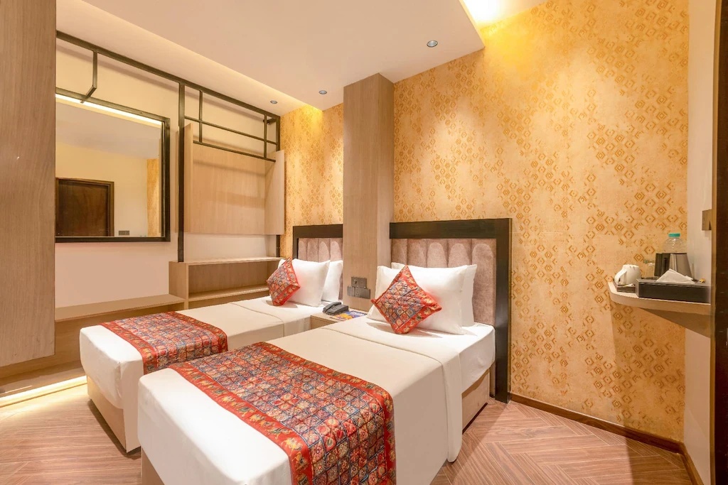 Cocoon Double at Sterling Rampath Ayodhya - Photo 2