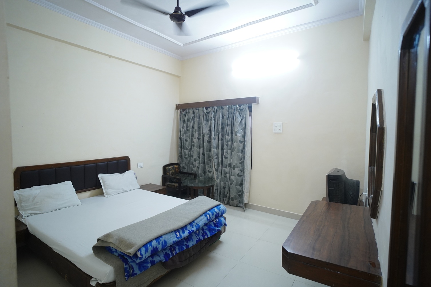 A/C at HOTEL SHIRAZ - Best Hotel | Restaurant | Top Bakery in Bhadohi - Photo 1