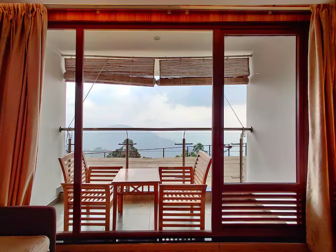 Aroha - Standard Room (Room on Basement Floor & Has lift access Just One Floor Above) at Amber Dale Munnar-Kondody Hotels - Photo 3
