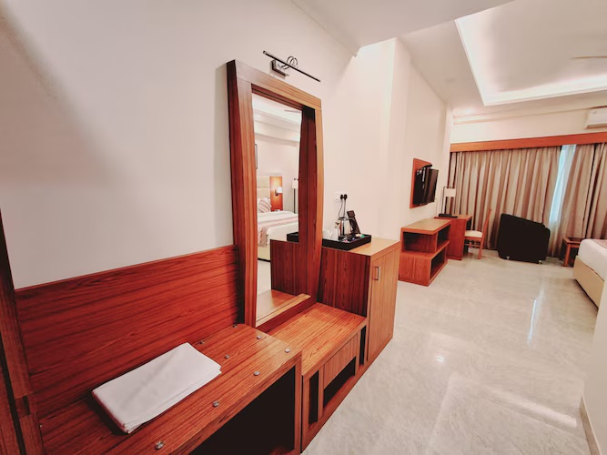 Winter Green Premium Room, 1 King Bed at The Fern Residency, Bodhgaya - Photo 2
