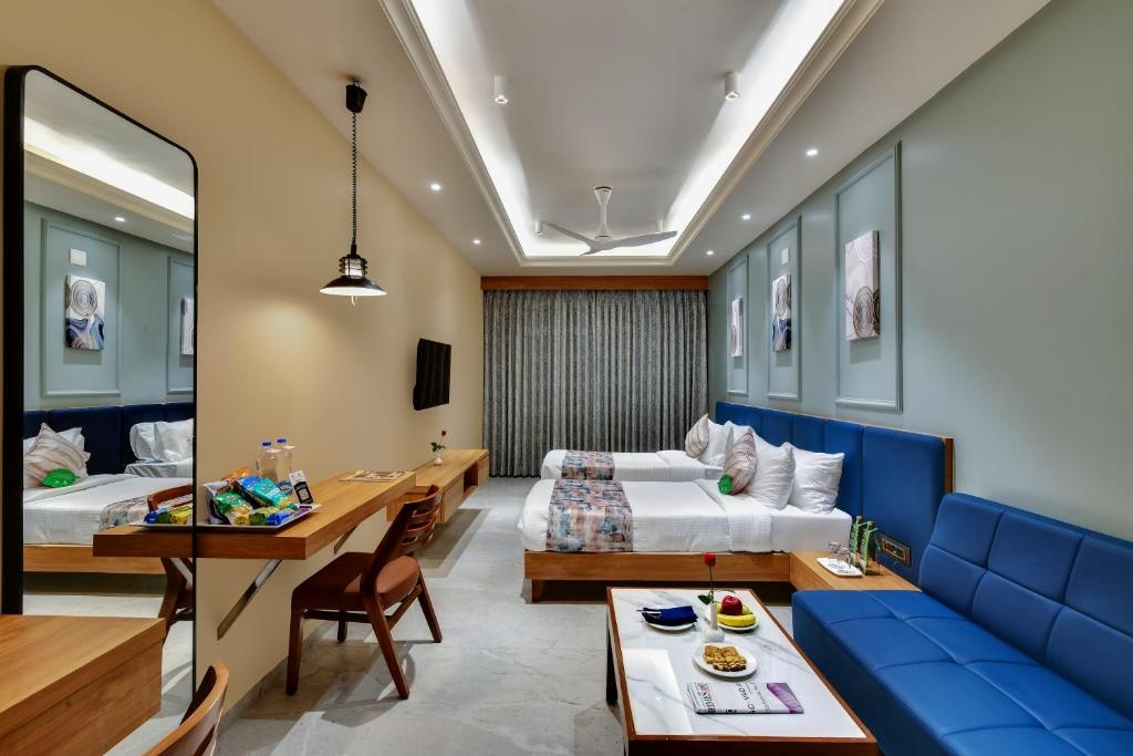 Premium Twin Room at Click Hotel Royal Pearl, Galenda, Dahej - Photo 3