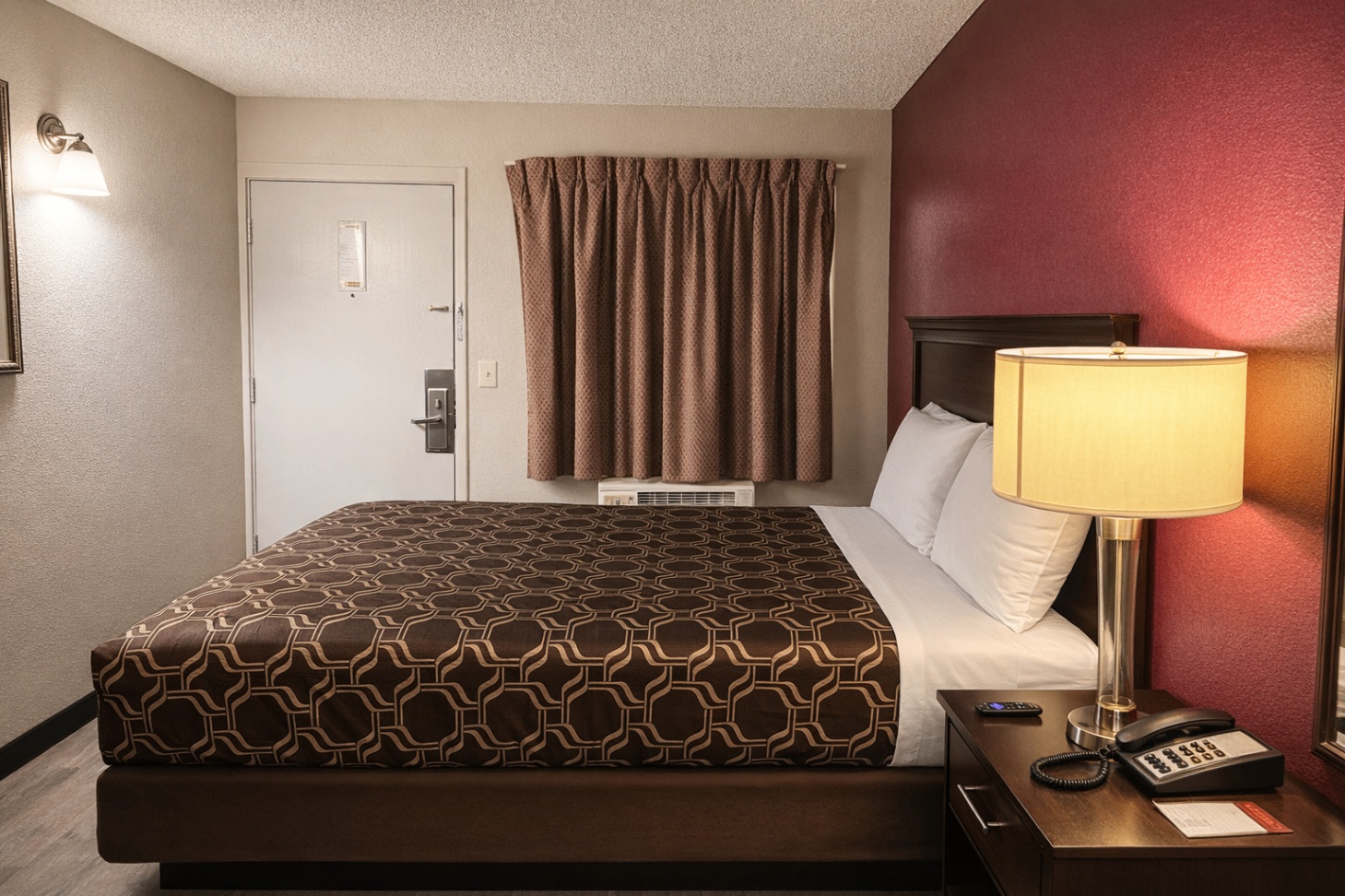 Queen Room with a BathTub at MHO Hotel Eloy Casa Grande near I-10 - Photo 3