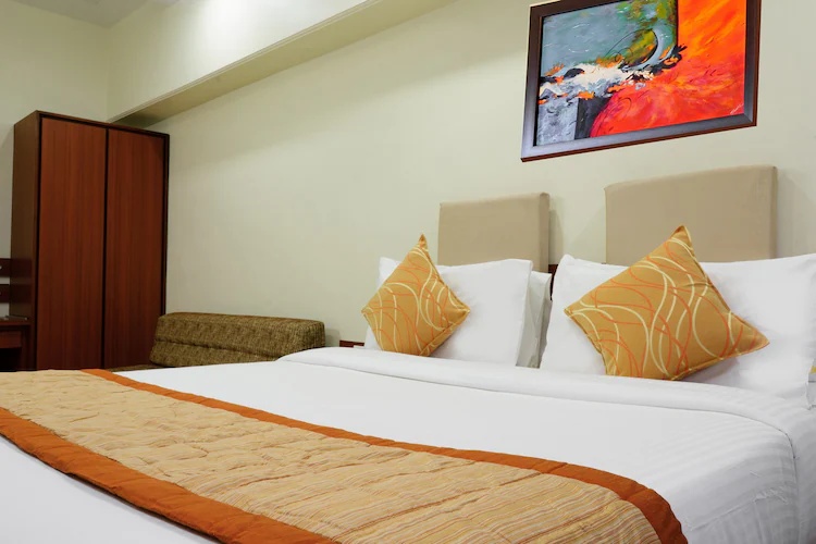 Deluxe at Valley View Beacon Resort, Mahabaleshwar - Photo 2
