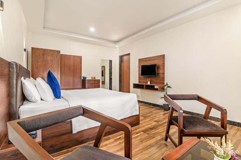 Premier Room with Sit out at Sterling Banashree Badami - Photo 3