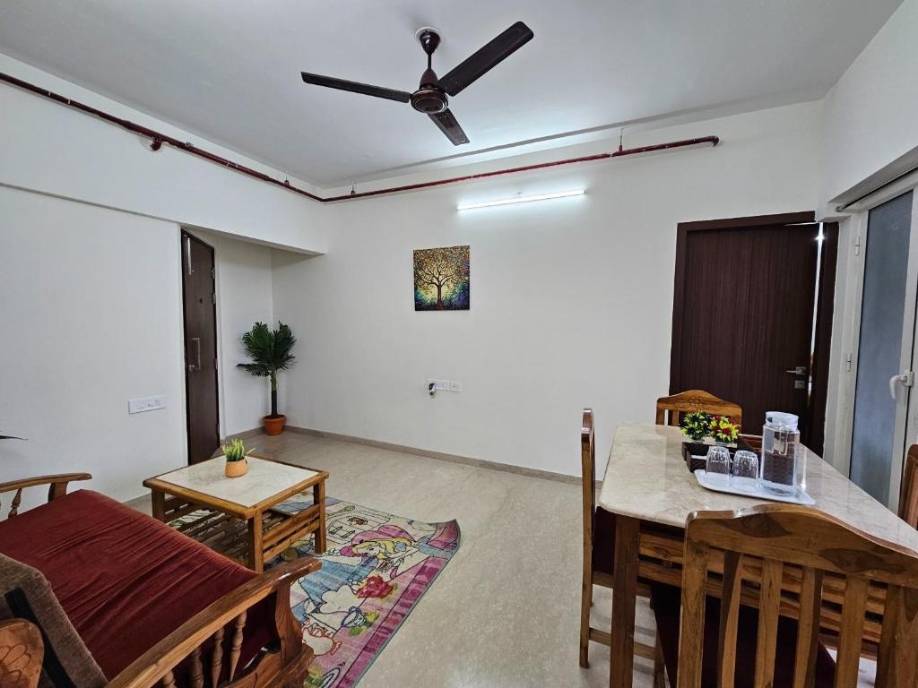 Pinaki Comfort Stay- Malad photo 3