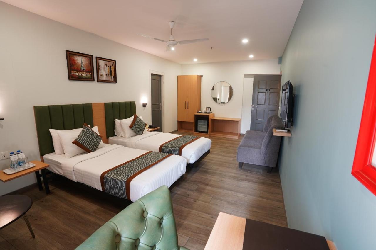 Deluxe Room Queen at The Beacon Hotel NIBM, Pune - Photo 2