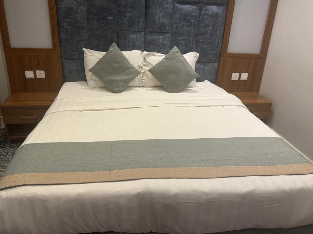 Economy Double or Twin Room at MALATH FAKHER For Serviced Apartments - ملاذ فاخر للشقق المخدومة - Photo 1