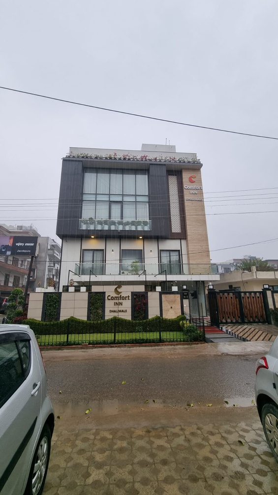Comfort Inn Dhaliwals Gurgaon photo 9
