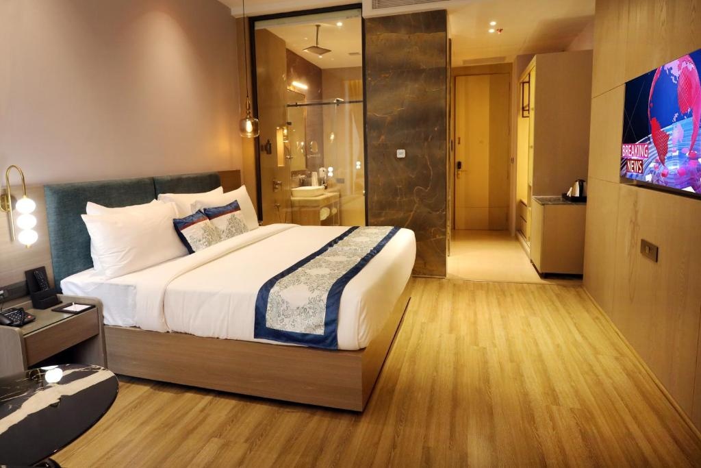 Fern Club Room at Rajawat The Fern - An Ecotel Hotel, Kanpur - Photo 2