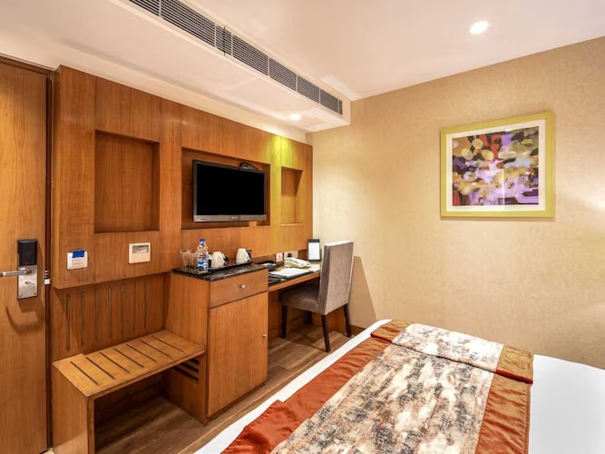 Executive Room at Nirman Vihar Beacon, New Delhi - Photo 3