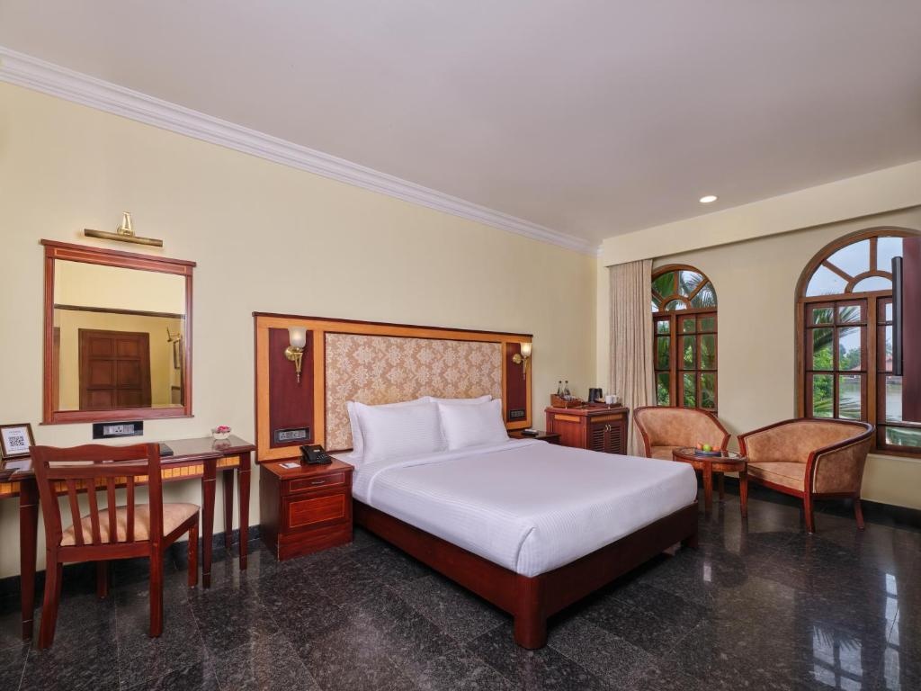 Lake View Premier Room with Sit Out at Sterling Lake Palace Alleppey - Photo 2
