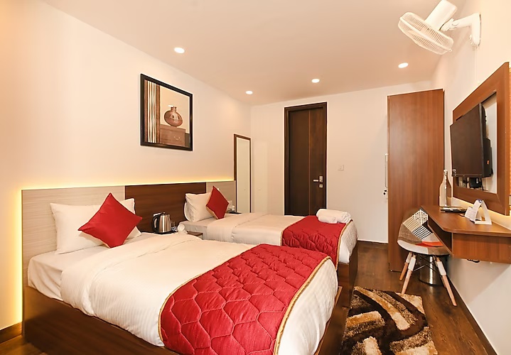 Deluxe Twin Room at The Altruist Business Stays (DLF Phase 3) - Photo 1