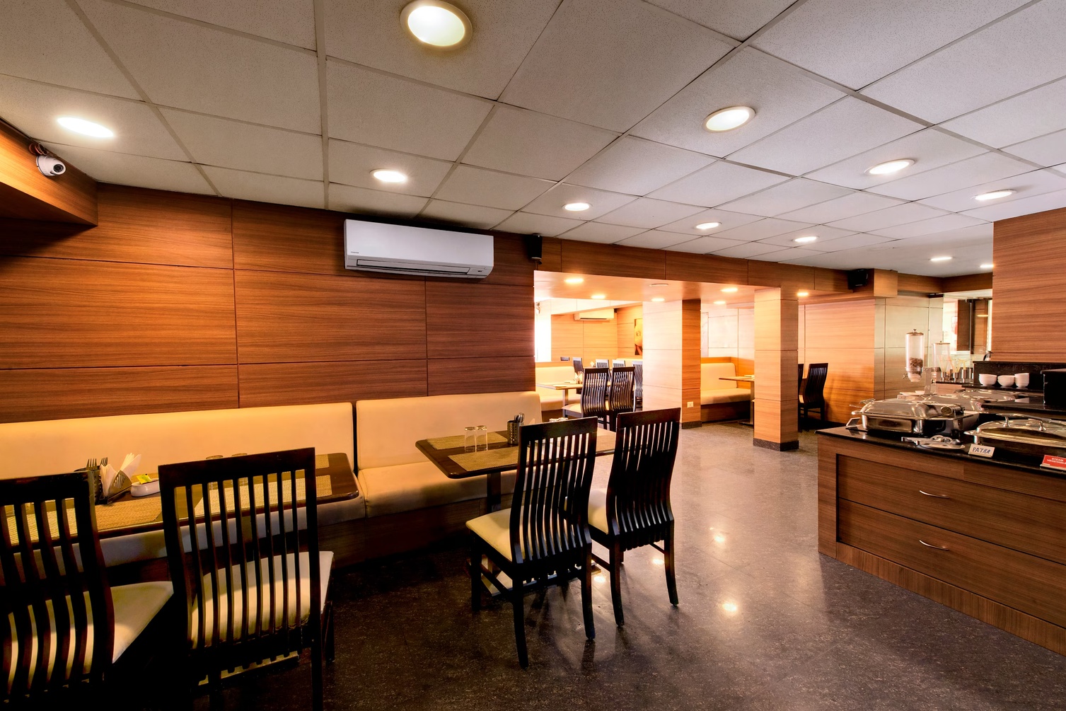 Central Beacon Hotel, Surat photo 7
