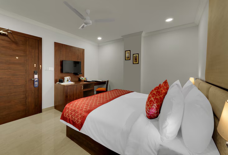 Deluxe Room at Avins Beacon Hotel, Udaipur - Photo 3