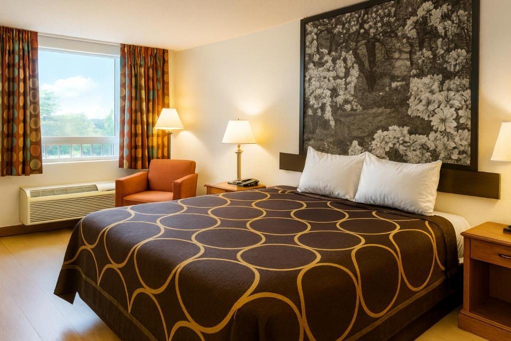 Deluxe King Room at MHO Hotel Dover - Photo 2