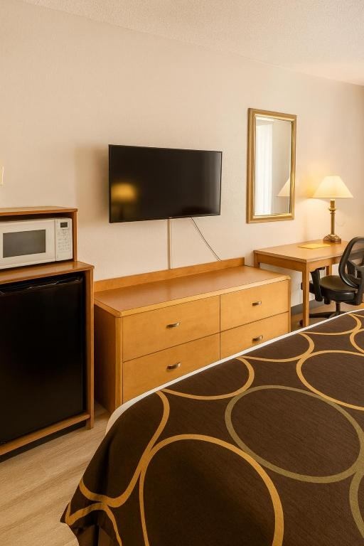 Deluxe King Room at MHO Hotel Dover - Photo 3