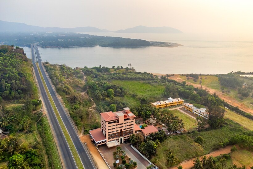 Sterling Karwar photo 2