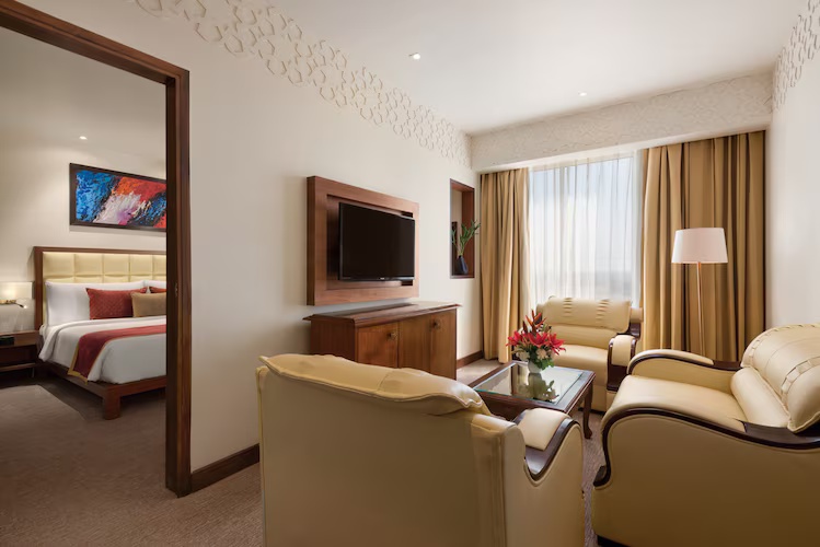 Suite at Saura Hotel, Agra - Photo 2
