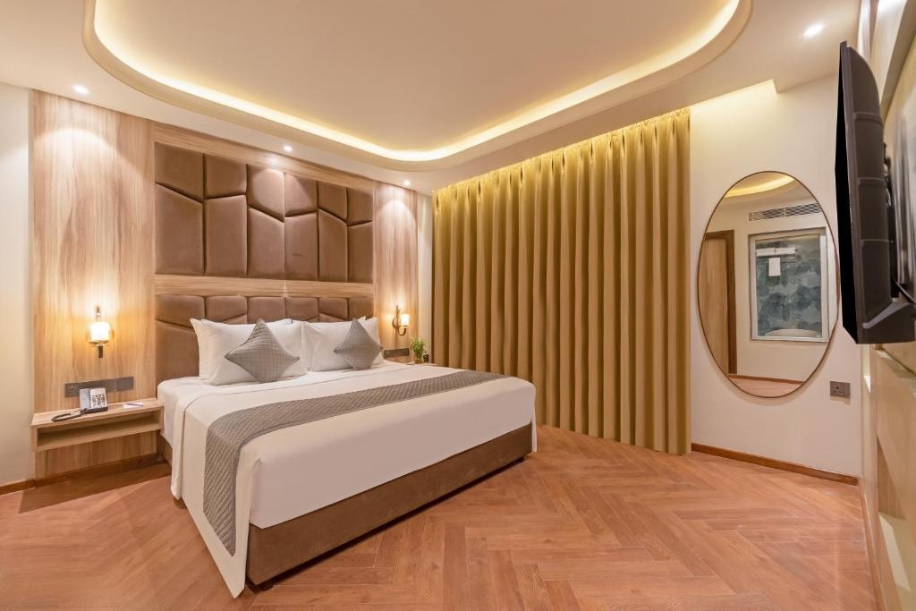 Junior Suite at Sterling Saryu Ayodhya - Photo 1