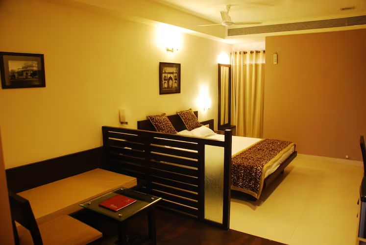 Grand Executive Room at Grand Ashirwad Beacon Hotel, Bhopal - Photo 2