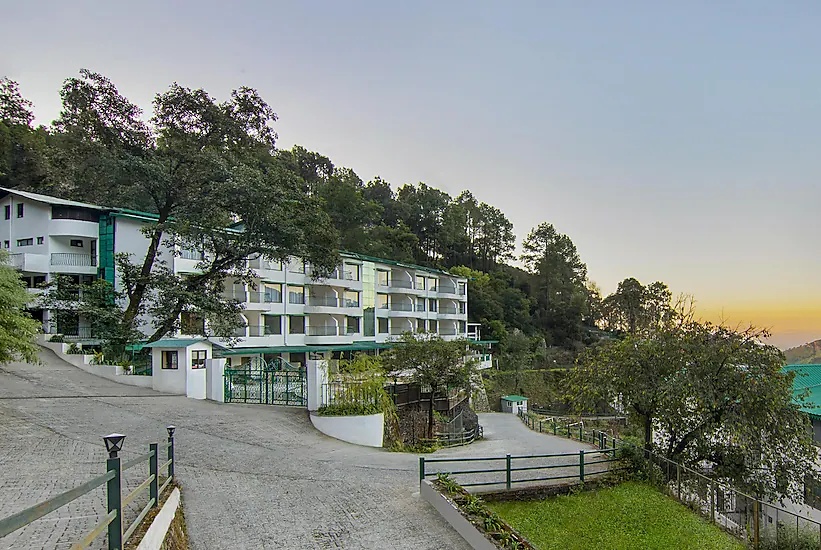 Sterling Nainital photo 1