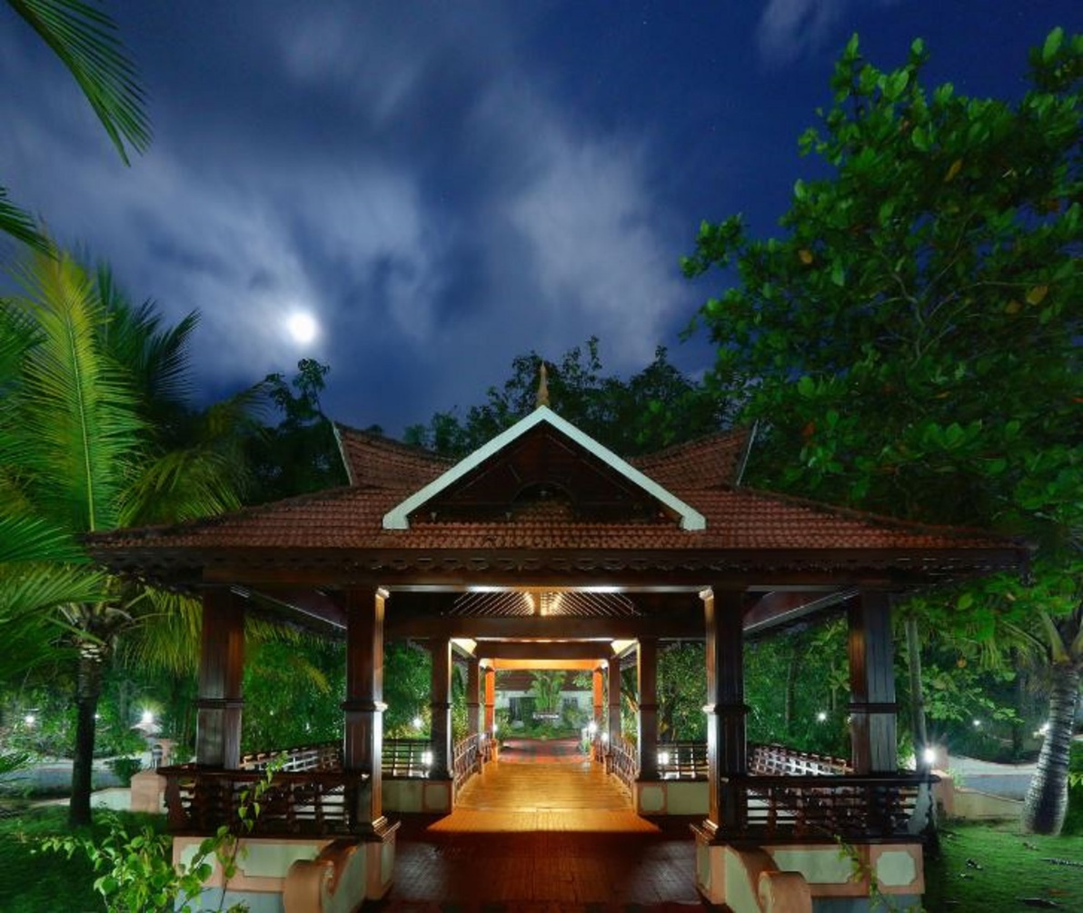 Sterling Luxury Houseboat, Alleppey photo 10