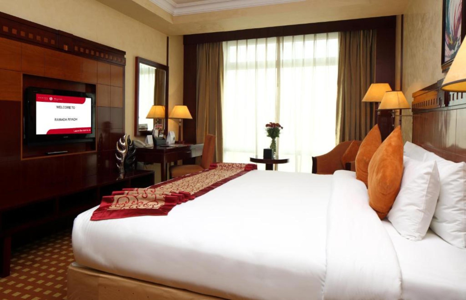 King Room with City View - Non-Smoking at Ramada by Wyndham Riyadh - Photo 2