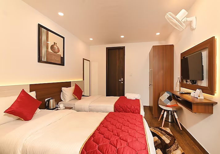 Deluxe Twin Room at The Altruist Business Stays (DLF Phase 3) - Photo 2