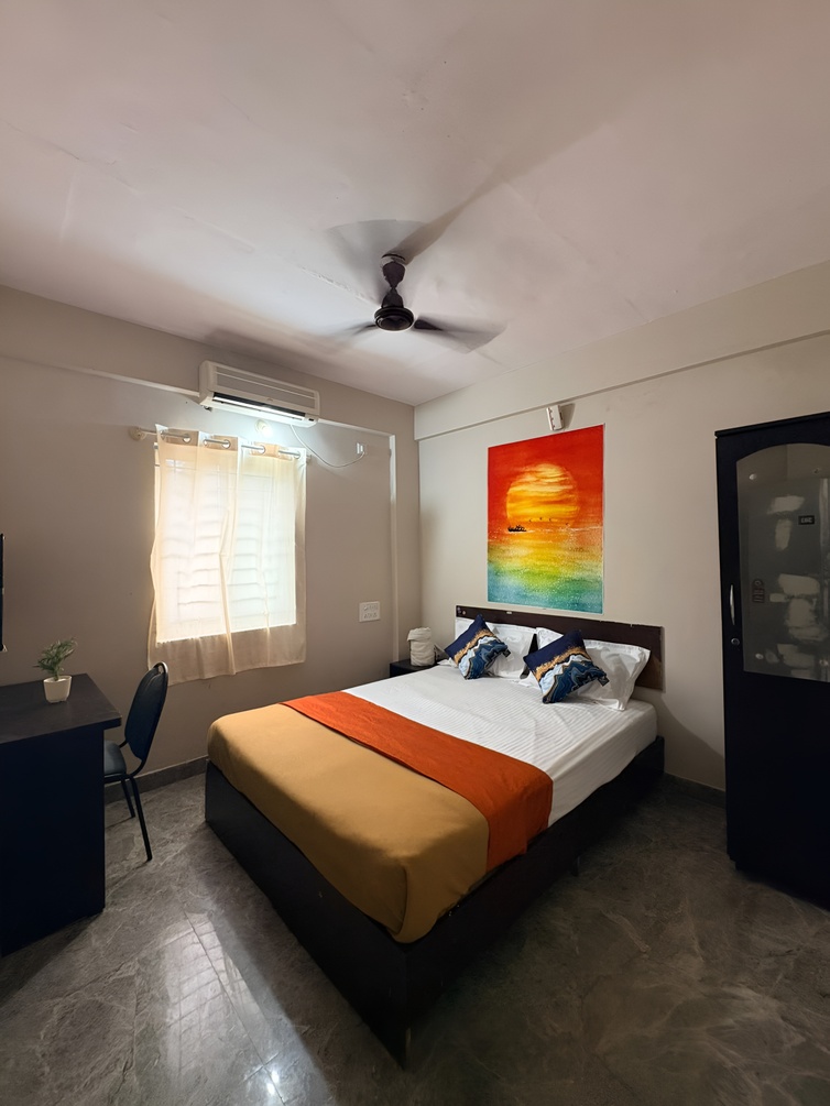 Standard AC Room at MALABAR INN - Photo 3