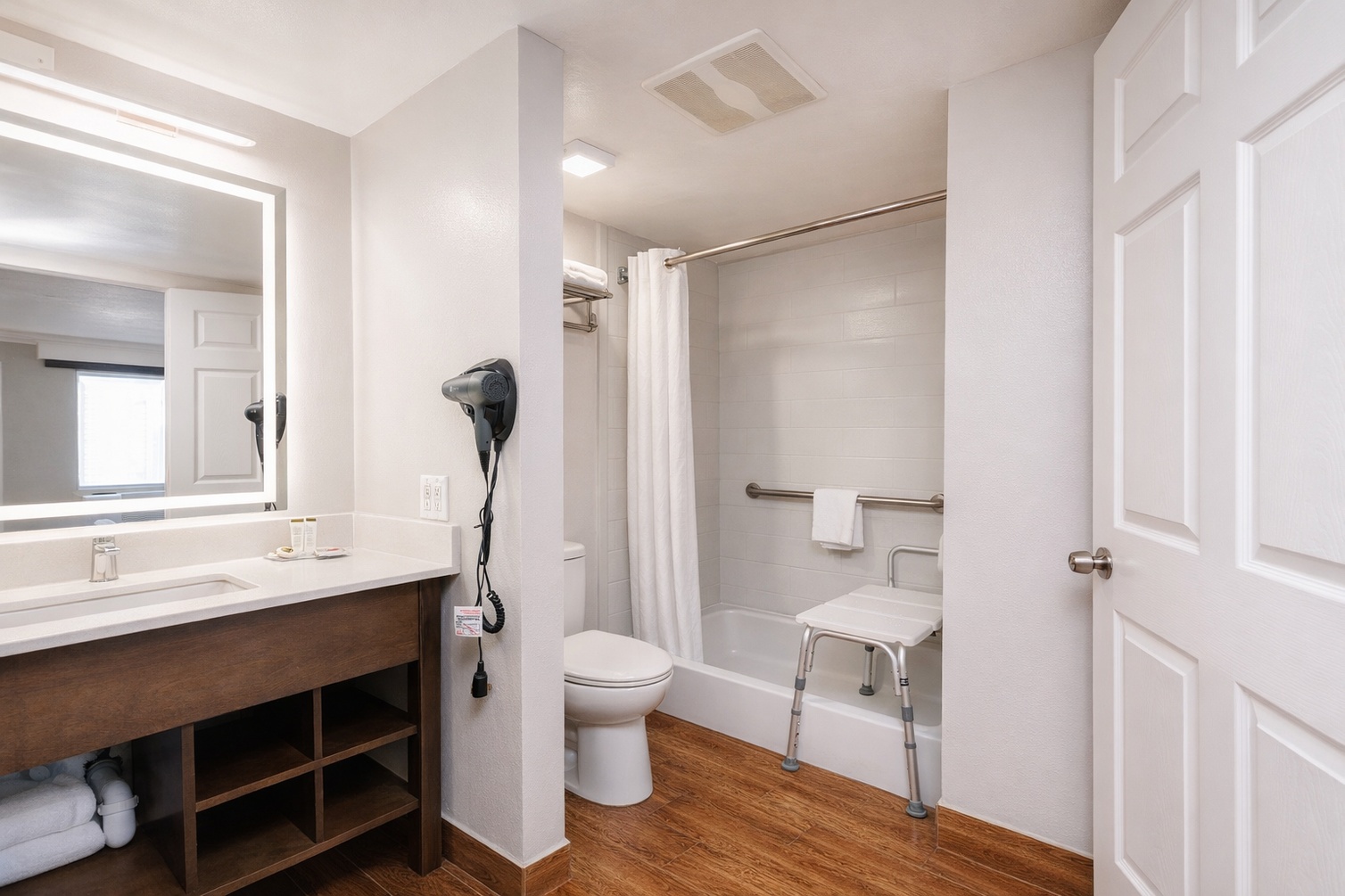 Suite at Destin Inn & Suites - Photo 2