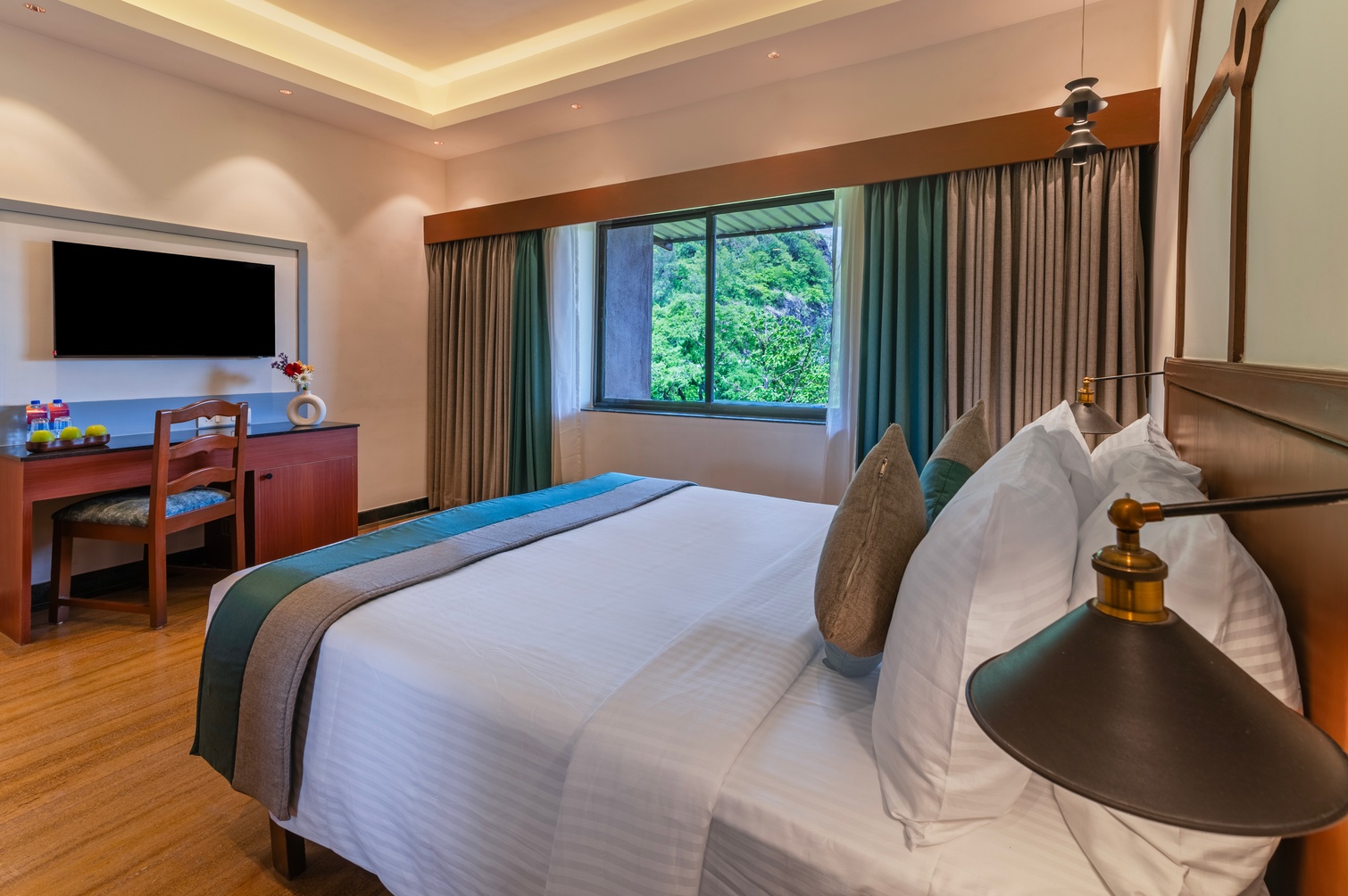 Sea View Classic Room with Balcony at Sterling Karwar - Photo 2