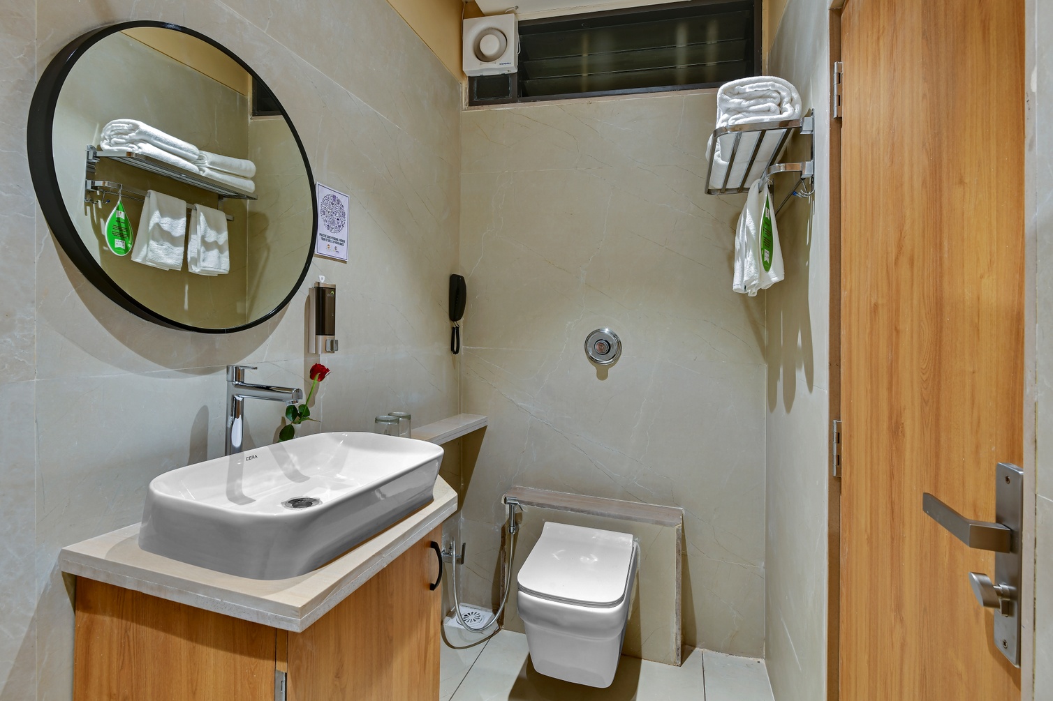 Premium Twin Room at Click Hotel Royal Pearl, Galenda, Dahej - Photo 2