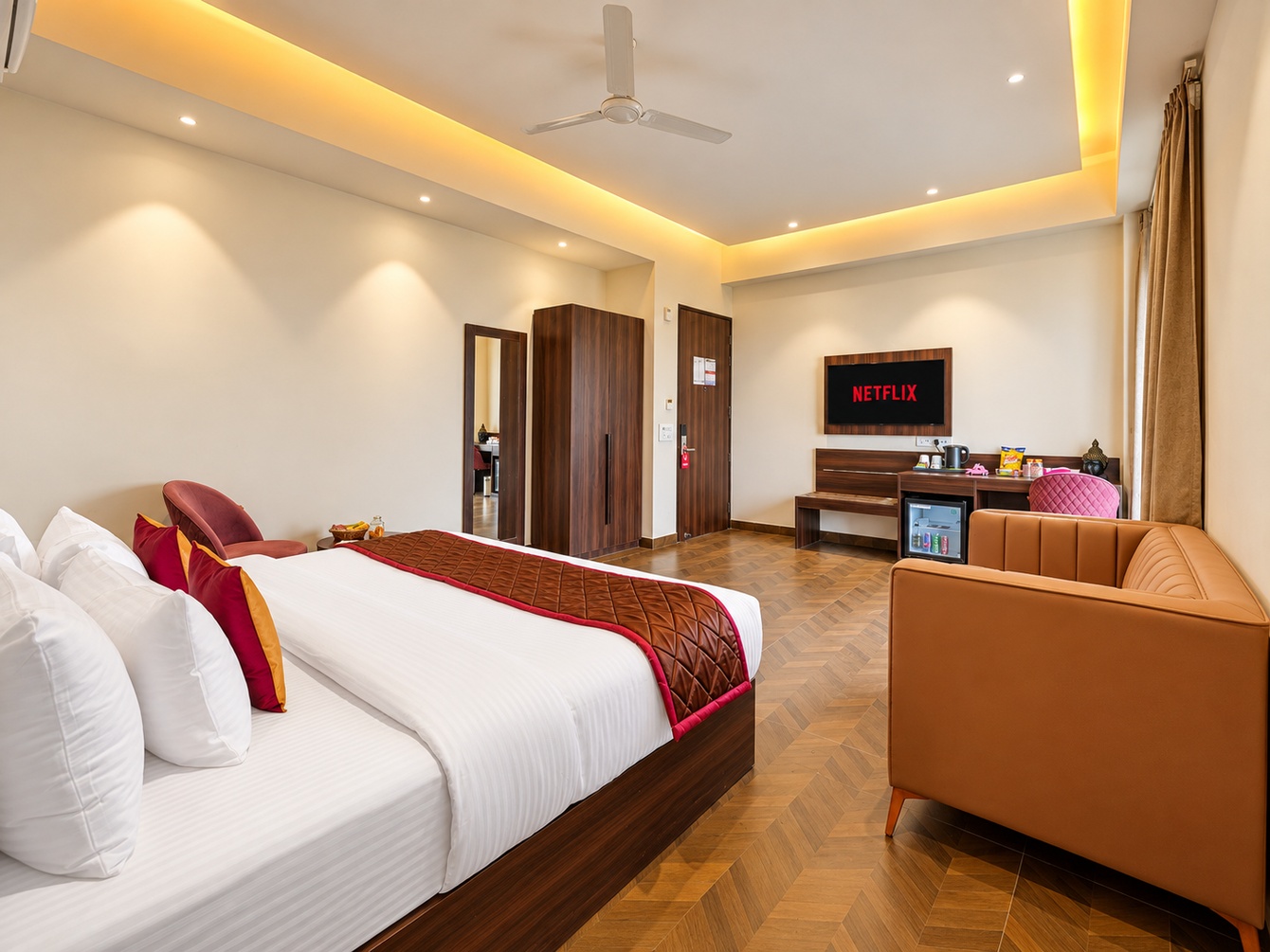 Suite Room With Balcony at The Altruist Gurugram Hotel - Photo 2