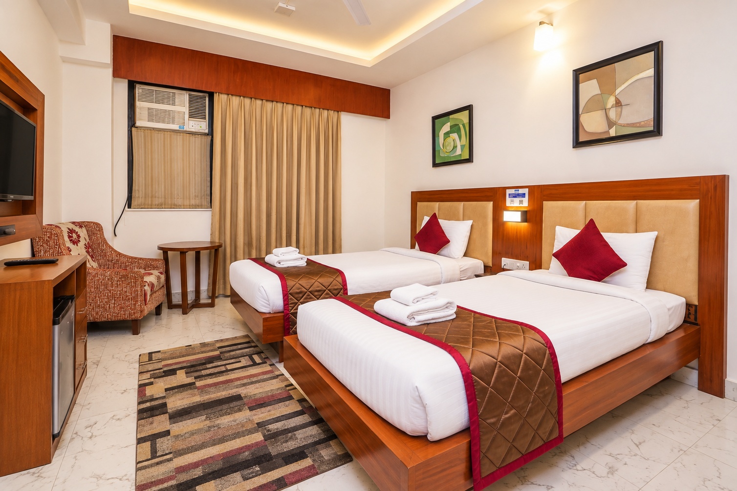 Deluxe Twin Room at The Altruist Navi Mumbai Hotel - Photo 3