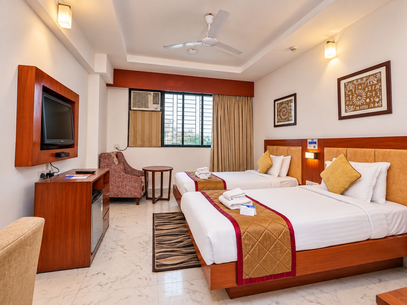 Deluxe Twin Room at The Altruist Navi Mumbai Hotel - Photo 2