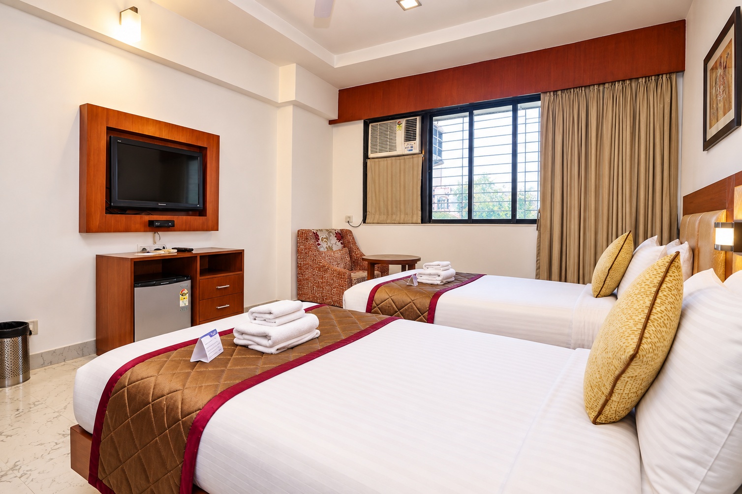 Deluxe Twin Room at The Altruist Navi Mumbai Hotel - Photo 1
